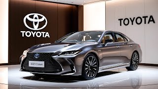 The 2025 Toyota Crown Signia Is a Hybrid, Midsize Yawn