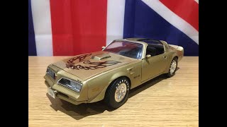 1:18 ERTL 1977 Pontiac Trans Am Firebird