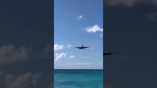 Delta Boeing 757 landing at Maho Beach, St Marteen