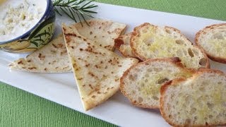 Pita chips & crostini