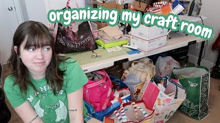 organizing my craft room (its a mess)