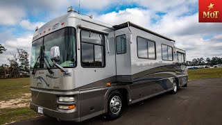 Motorhomes of Texas  2002 Foretravel U320