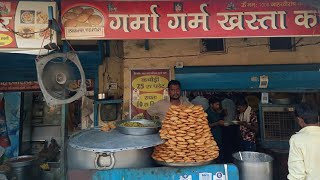 Khasta Kachori Heeng wali at Garg Kachori - 25/- Rs plate || Ballabgarh Ka Kachori King ||