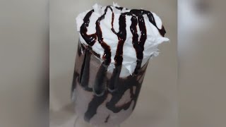 أسهل وأفخم ميلك شيك شوكولاتة بدون ايس كريم جااامد جدااا🥂🥂 chocolate milkshake without ice cream  -