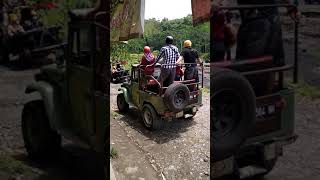 Jeep Lava Tour Gunung Merapi.