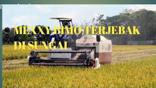 COMBINHARVESTER MEXXY BIMO BERENDAM DI SUNGAI