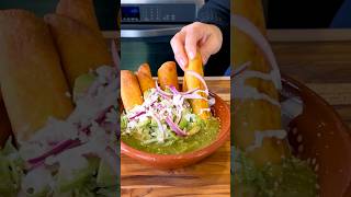 Taquitos Dorados Ahogados en Salsa Verde #shorts