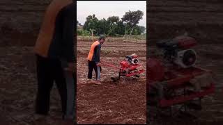 tes jalan traktor dangir jagung di kecamatan kerek tuban.