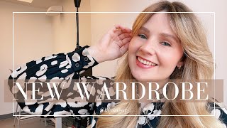 A New Wardrobe: How I'm Rebuilding My Wardrobe From Scratch, Midsize Edition | Lily V Sugar