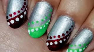 Easy Freehand Holiday Nail Design