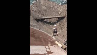 (25) Sand unloading on barge - Amazing work