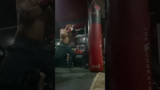 How to use the boxing bag for both orthodox and southpaw stance?