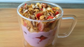 breakfast cups | fruit and yogurt parfait | parfait recipe | fruit cups | healthy breakfast recipe