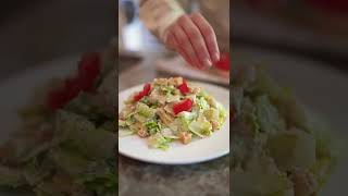 Simple Caesar Salad with some fresh and crunchy red peppers! #yummy #healthyfood #salad #meal #food