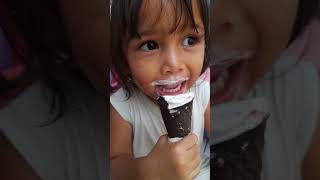 ADEK MENIKMATI ICE KRIM#shortvideo #shortsfeed #shortfyp #short #shortfyp