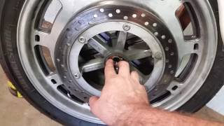 How to remove & install the front wheel on a GL1500