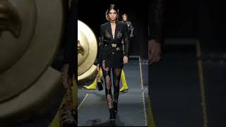 Kendall Jenner runway  outfits #shorts #kendalljenner #runway