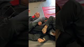 Tornado sweep to knee bar (inverted sweep leglock) Moncaio Brothers JiuJitsu #kneebar #leglock