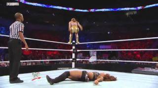 WWE Diva - Eve  Torres - Diving Moonsault