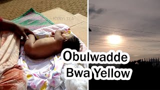 Omwaana Omuwere Okumuteka Mukasana Obulwadde Bwa Yellow Yero