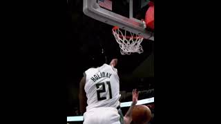 Luka dunks over Jrue Holiday / Doncic preko Holideja #nba #lukadoncic #luka #holiday #slamdunk