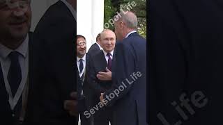 Путин приглашает Эрдогана отдыхать в Сочи вместо Турции #Shorts