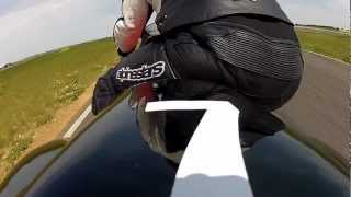 Circuit Fontenay-Le-Comte le 17 Mai 2012 "Yamaha YZF R1 2006" GoPrO HeRo2