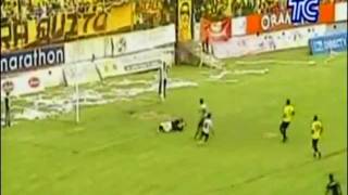 Barcelona 1-1 Aucas "Tarde Amarilla en Quito" 15/01/2012 (Tomado de TC Televisión)