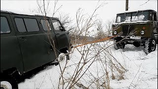 УАЗы по сугробам! ГАЗ-66 с мотором ВАЗ выручил! Оn Soviet UAZ all- terrain vehicles on snowdrifts