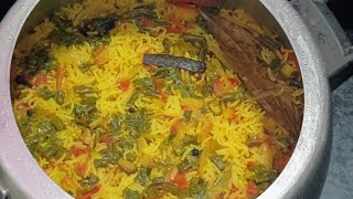 veg biryani recipe jhatpat se banaen kukar me.#chatpatirasoi #trendingvideo