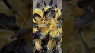 Let me - Mussel with garlic lemon butter sauce 🤤 #shorts #youtubeshorts #viral #food #eat #hope