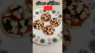 Mini Pizza Recipe/Veg Pizza/Mini Pizza On Tawa/Homemade Pizza#pizza#pizzahut #samskitchen #shorts