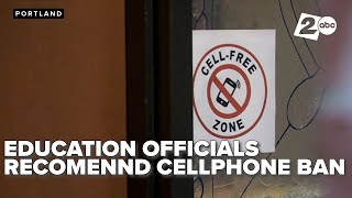 Oregon Education Department recommends districts ban cellphones in classrooms