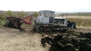 Легендарные тракторы Т-74 пашут! Legendary T-74 tractors plow