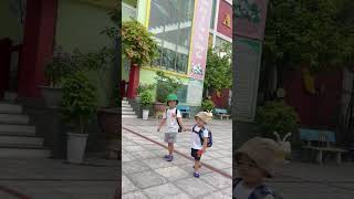 Em bé đi học #cute #baby #dailyvlog #xuhuong #trendingshorts #cutebaby