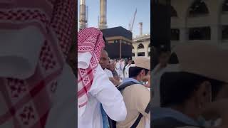 دعاء جميل للشيخ ابراهيم يوسف أمام الكعبة في العمرة