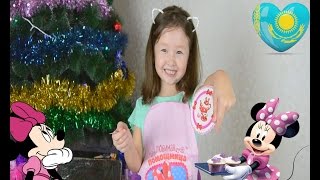 Набор Минни Маус с фартуком распаковка игрушки Set Minnie Mouse with apron unpacking toys