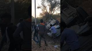 Khatarnaak accident 😳 #viral #shorts #help #accidentnews  #radhegovindavlogs