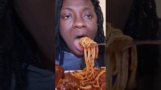 spaghetti in rich tomato sauce asmr eating