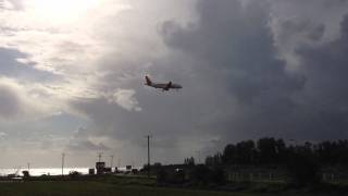 Easyjet landing under strong wind at paphos airport 01.01.2012