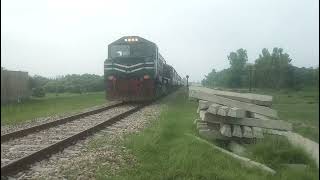 Fast Action Train |129up Thall Express|Pakistan Railway