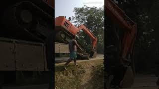 How JCB makes another car  কিভাবে জেসিবি অন্য গাড়িতে তোলে