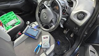 💯 Toyota AYGO 2016 toate cheile pierdute.  Cum se programează master key si alte Informații How to