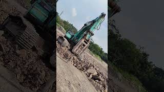 रीपर पोकलेन मशीन चलाना सीखे फ्री में कमाई 20 से30000 रु तक#excavator#operator#machine #kobelco#video