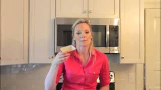 30Second Mom Video: Chrissy Jones Shows You How She Makes a Hearty Breakfast In Less than 2 Minutes