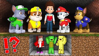 JJ and Mikey and Banana Kid HIDE from 1000 PAW PATROL in Minecraft Maizen