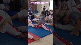 TAEKWONDO TRAINING WARM UP/STRETCHING EXERCISES #andrea #taekwondo #taekwondotraining #stretching