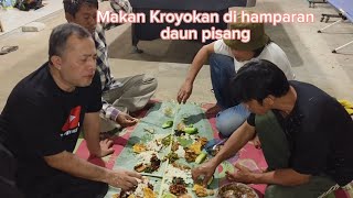 Nikmatnya Ngariung Makan Nasi Liwet Gosong... 😁