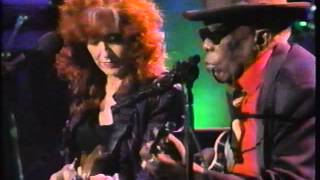 Bonnie Raitt, John Lee Hooker 'In The Mood' live from Santa Barbara 1994 concert performance