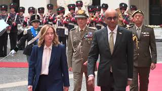 Giorgia Meloni incontra il Presidente della Repubblica di Singapore, Tharman Shanmugaratnam.